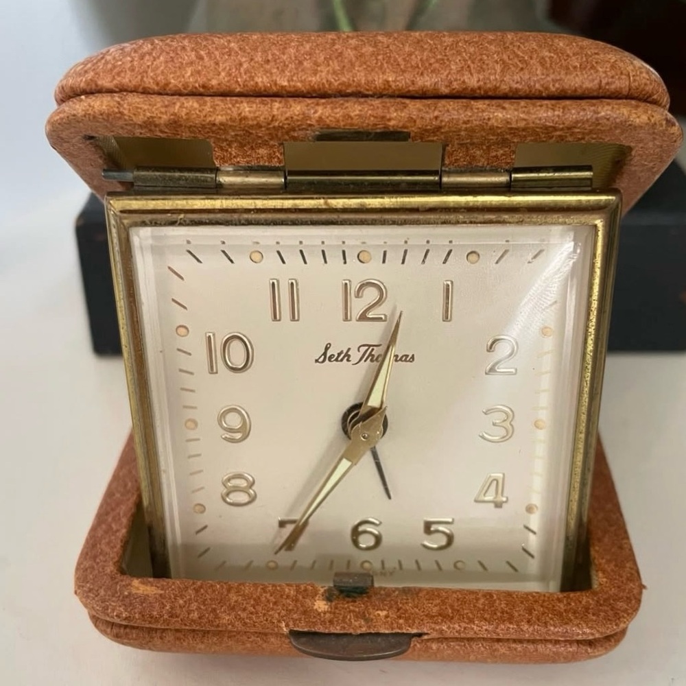 Vintage Seth Thomas Travel Alarm Clock
